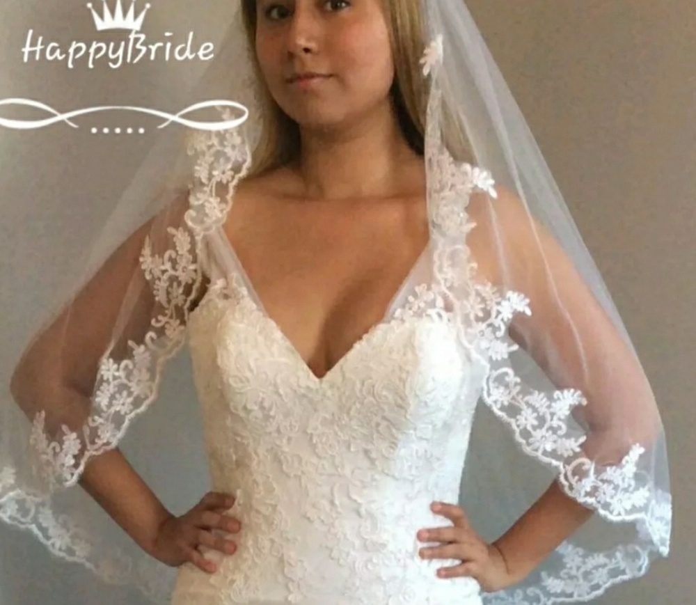 COPY - Gorgeous Lace Edge Bridal Veil